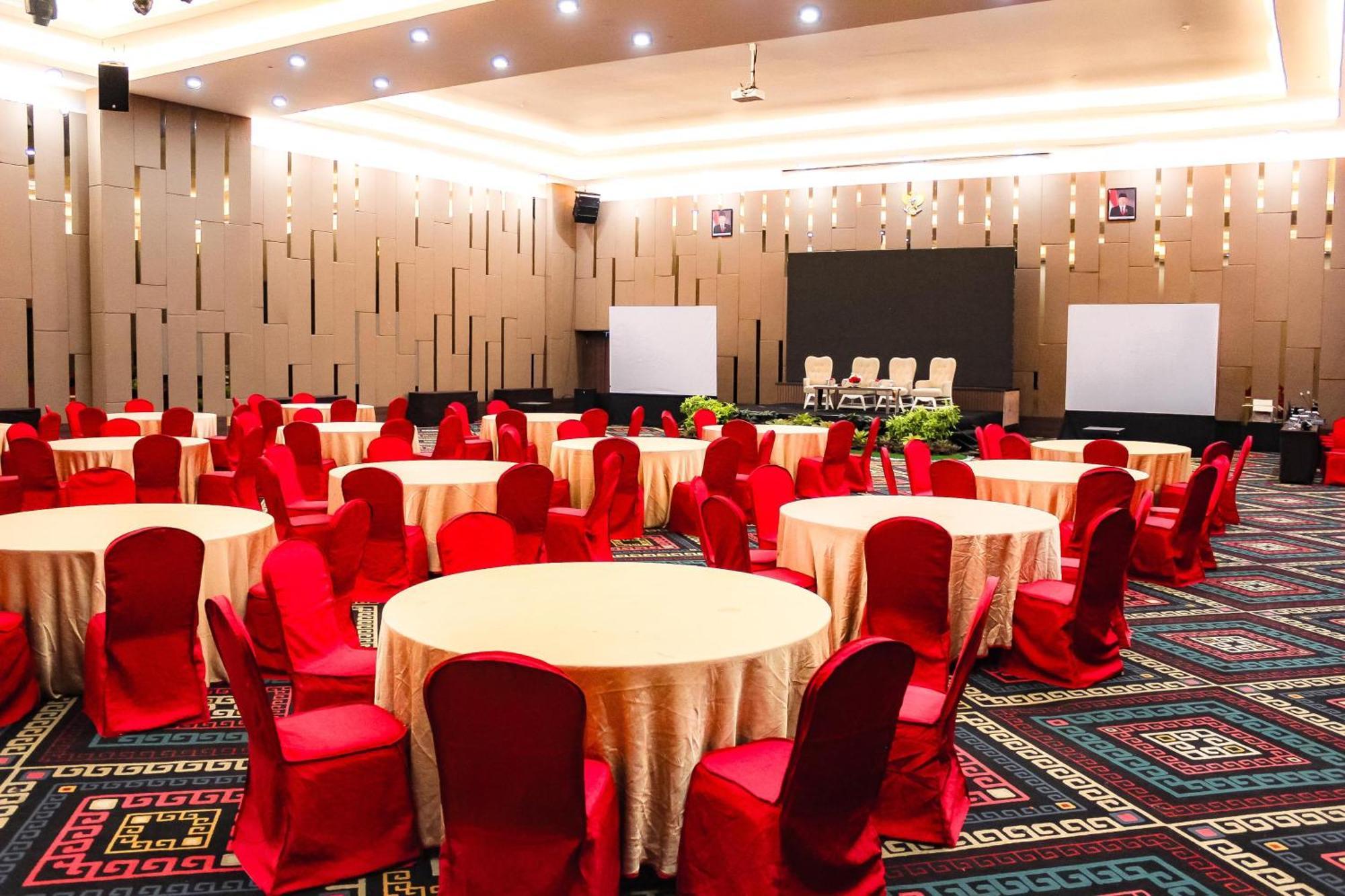 Aston Kupang Hotel & Convention Center Dış mekan fotoğraf