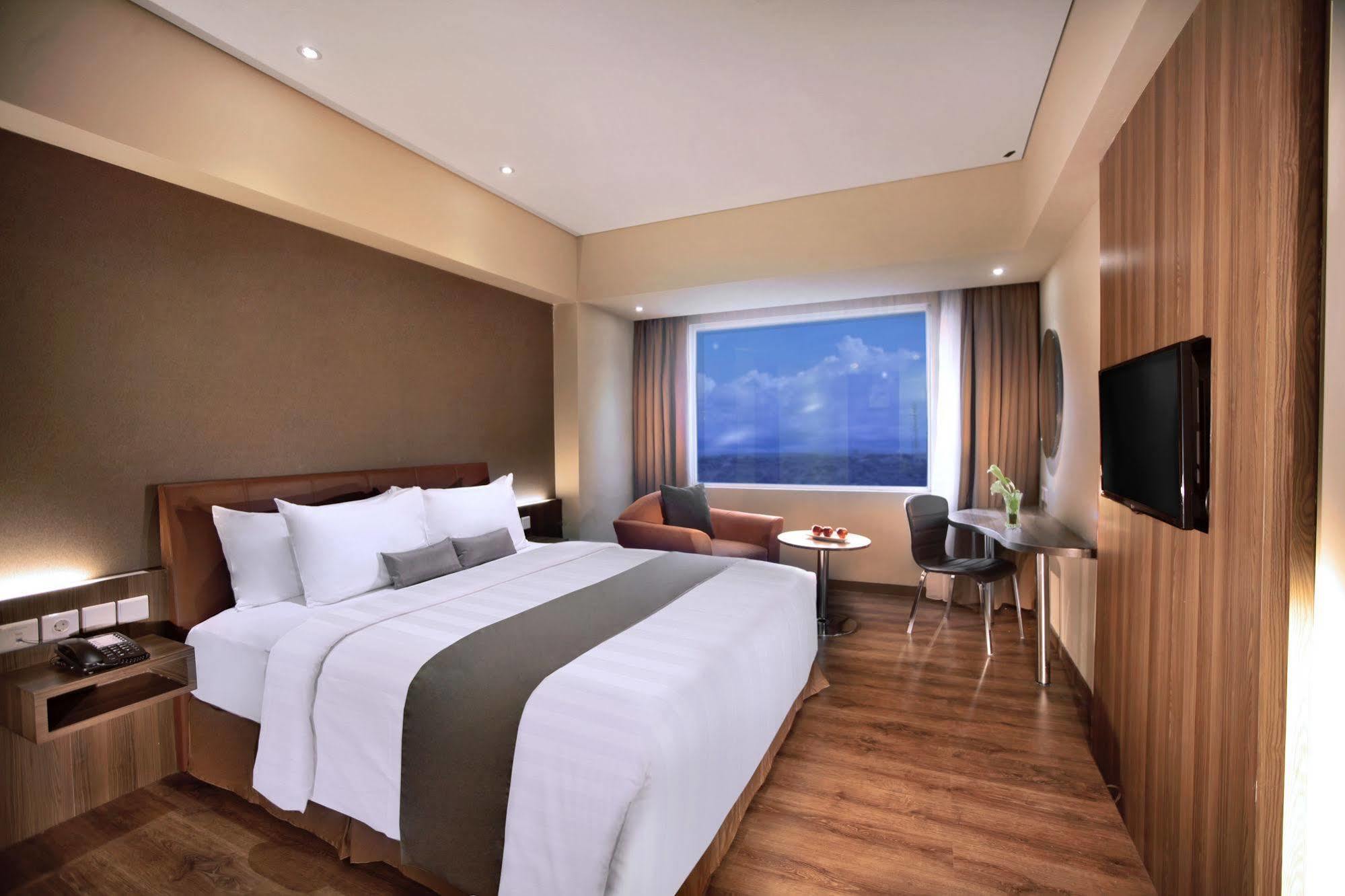 Aston Kupang Hotel & Convention Center Dış mekan fotoğraf