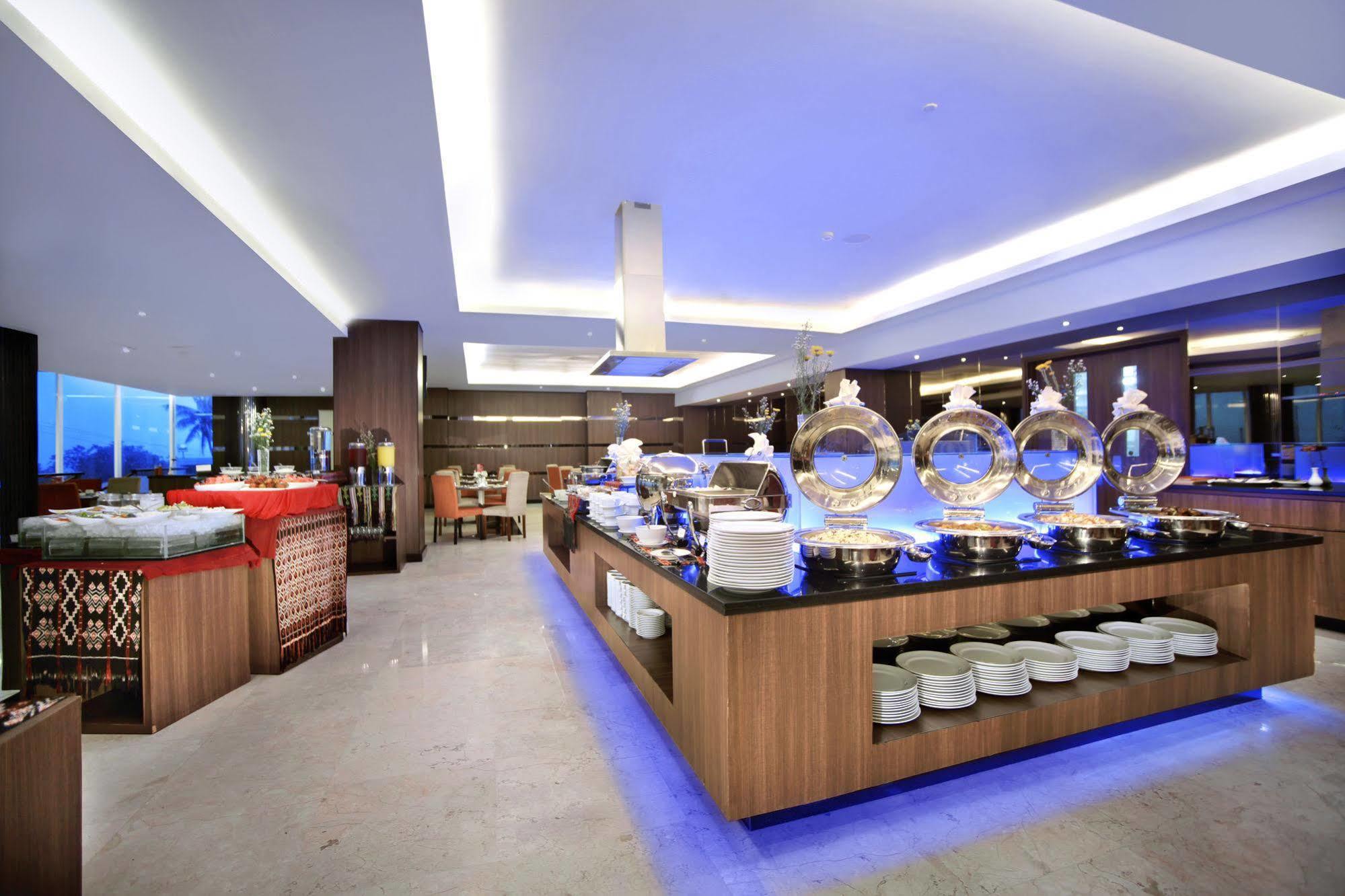 Aston Kupang Hotel & Convention Center Dış mekan fotoğraf